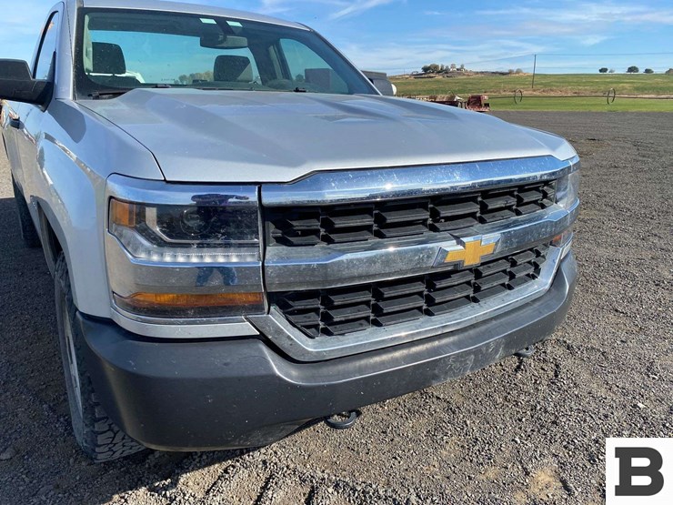 2017-chevrolet-silverado-1500-image-8