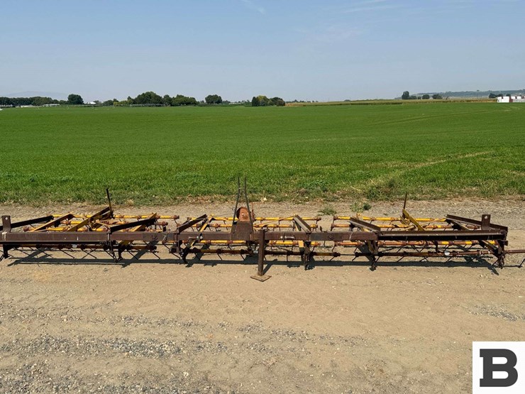 custom-3-section-tine-harow-image-1