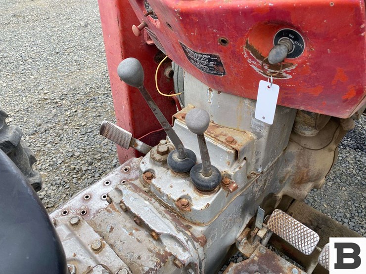 1976-massey-ferguson-245-image-29