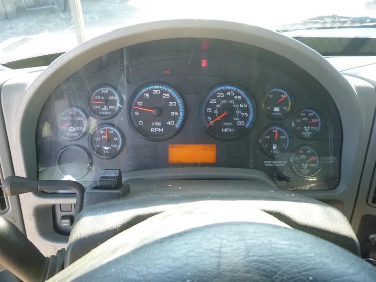 2009-international-durastar-4300-image-18