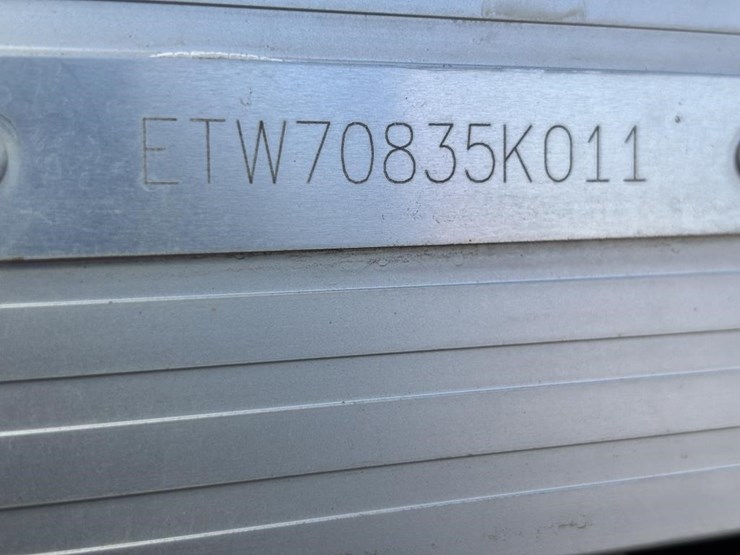 2011-unknown-trailer-image-38