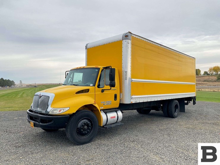 2012-international-durastar-4300-image-1