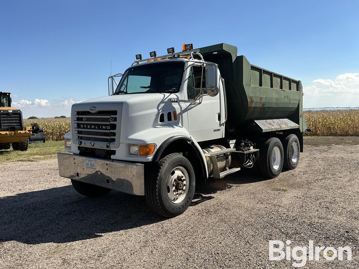 2005-sterling-lt7500-image-1