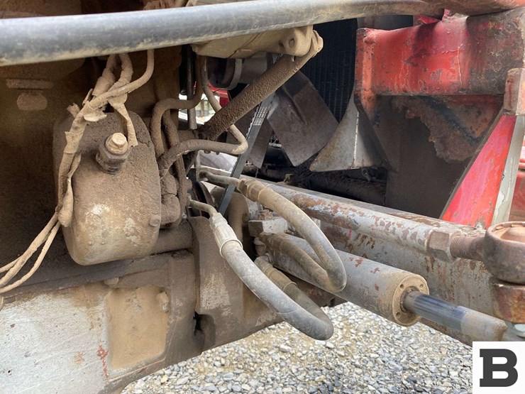 1976-massey-ferguson-245-image-31