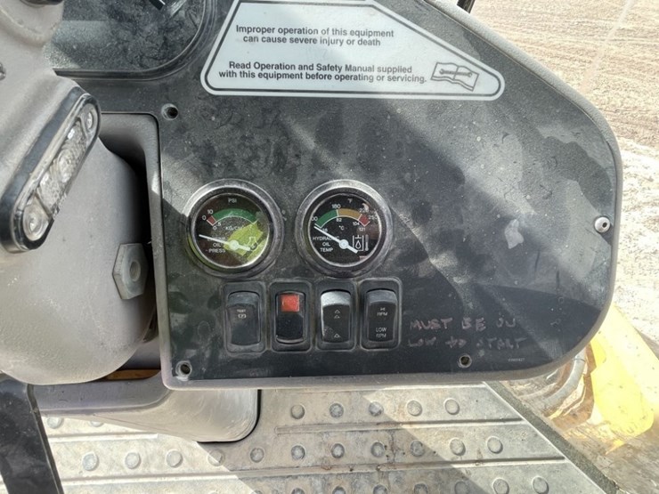 2014-volvo-sd160-vibratory-roller-image-18