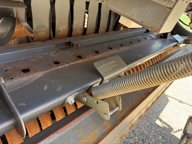 2022-massey-ferguson-2270xd-image-35