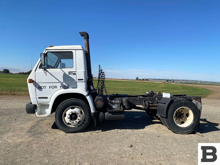 1989-kenworth-22-210-tractor-truck-image-2