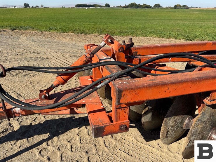 case-g109-146-offset-disc-image-15