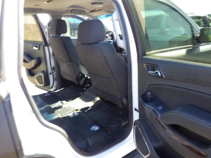 2020-chevrolet-tahoe-image-8