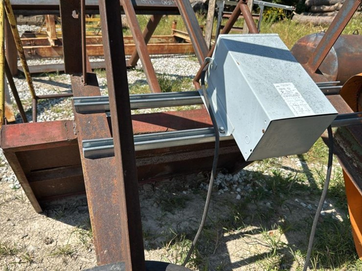 #4453-•-mellott-debarker-cab-image-16