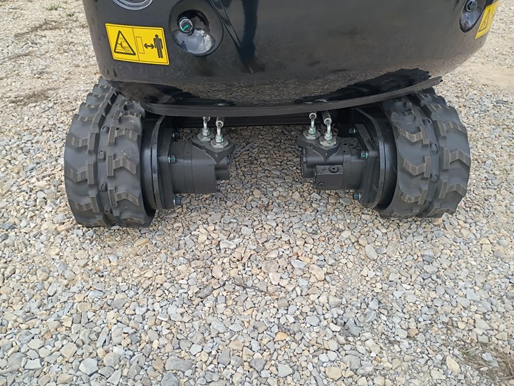 #l57-009-•-2025-tpm-16-mini-excavator-(gasoline)-image-11