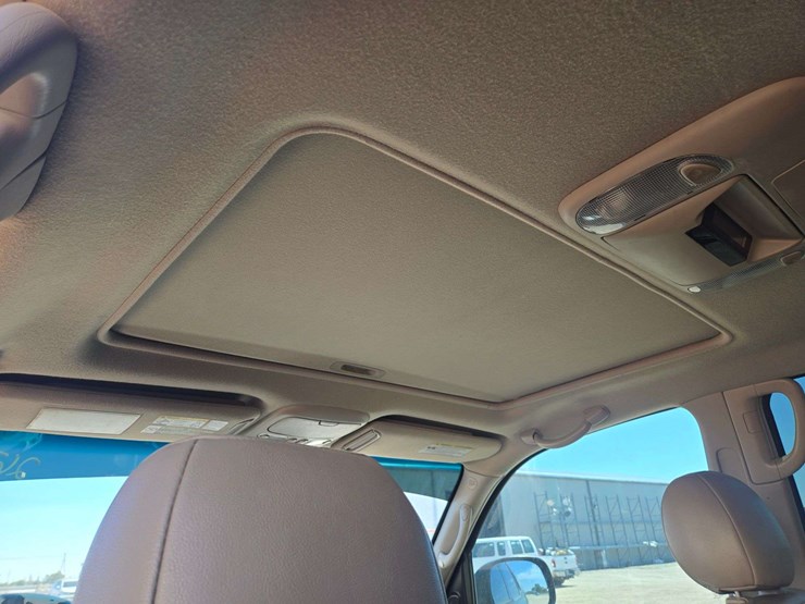 2005-toyota-sequoia-limited-image-7