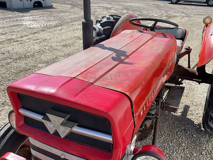 massey-ferguson-135-image-12