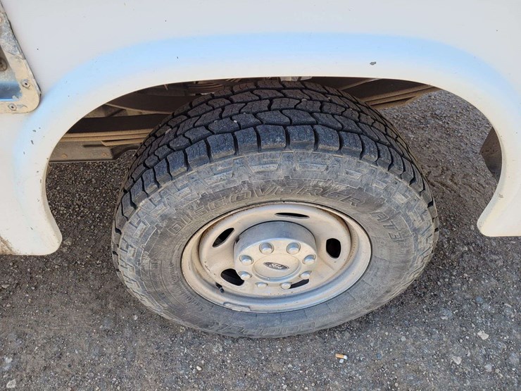 2011-ford-f350-image-18