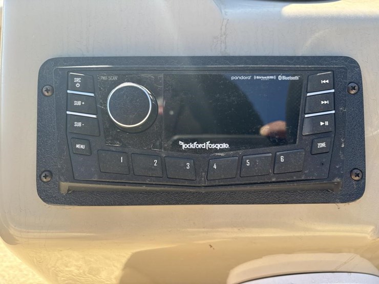 2011-unknown-trailer-image-13