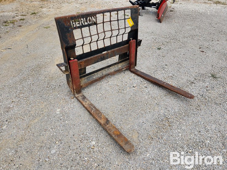 berlon-42"-pallet-forks-image-3