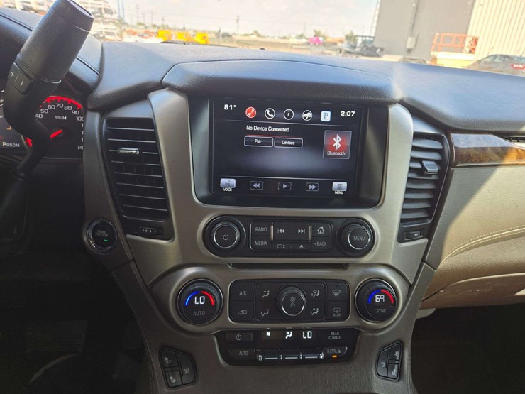 2015-gmc-yukon-denali-image-15