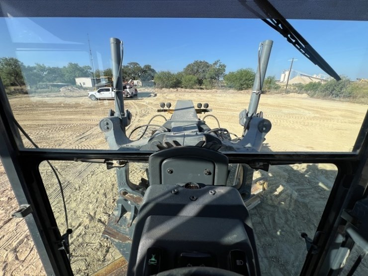 2011-deere-772gp-image-61