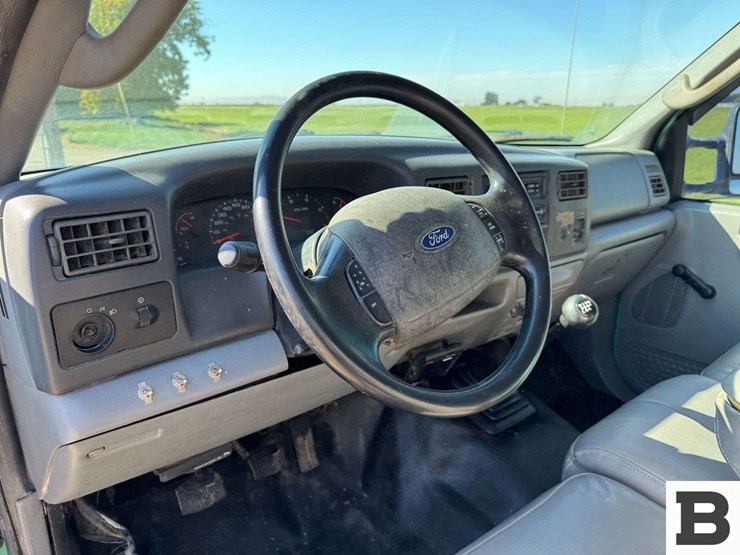 2004-ford-f350-image-27