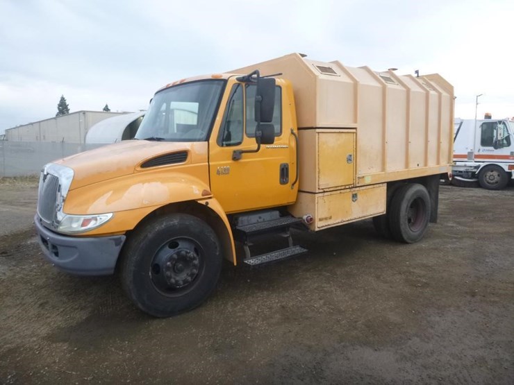 2004-international-durastar-4200-image-1