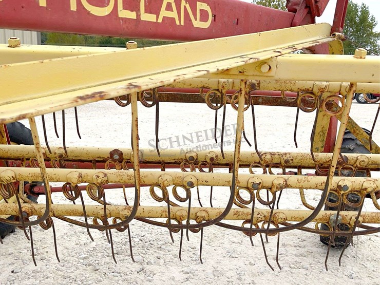 new-holland-256-image-12