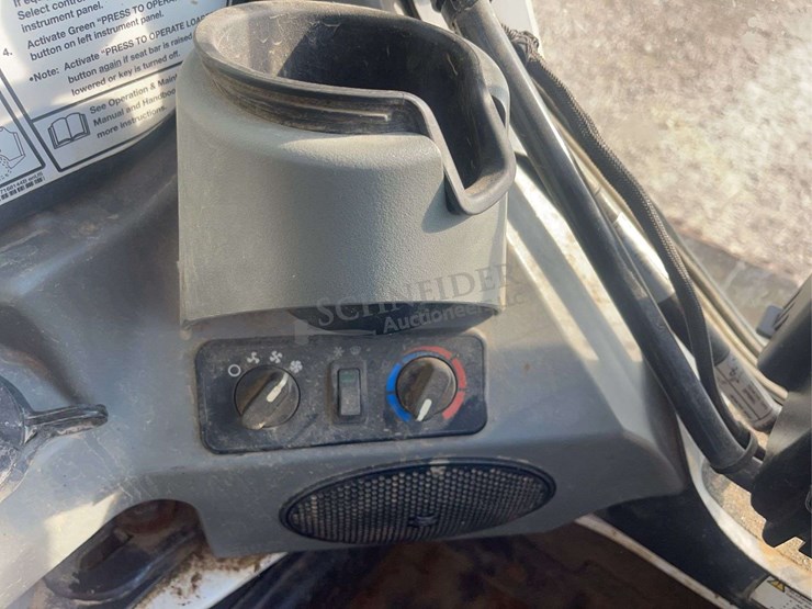 2019-bobcat-t770-image-31