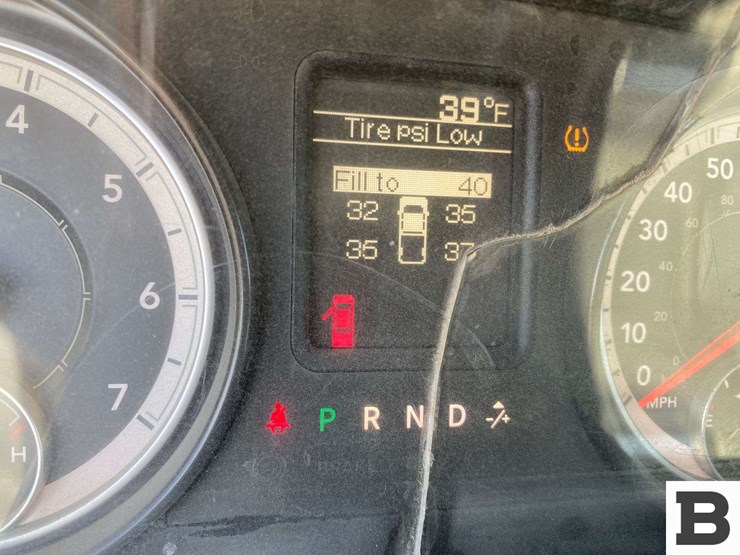 2018-ram-1500-pickup-image-33