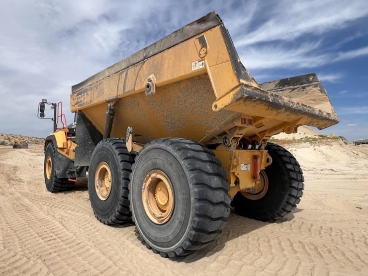 2021-volvo-a60h-image-3