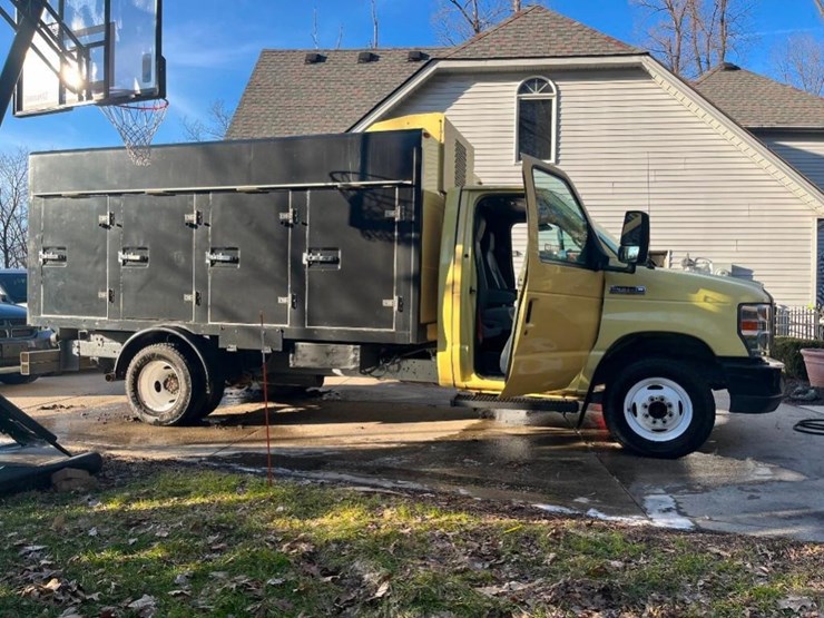 2019-ford-e450-image-6