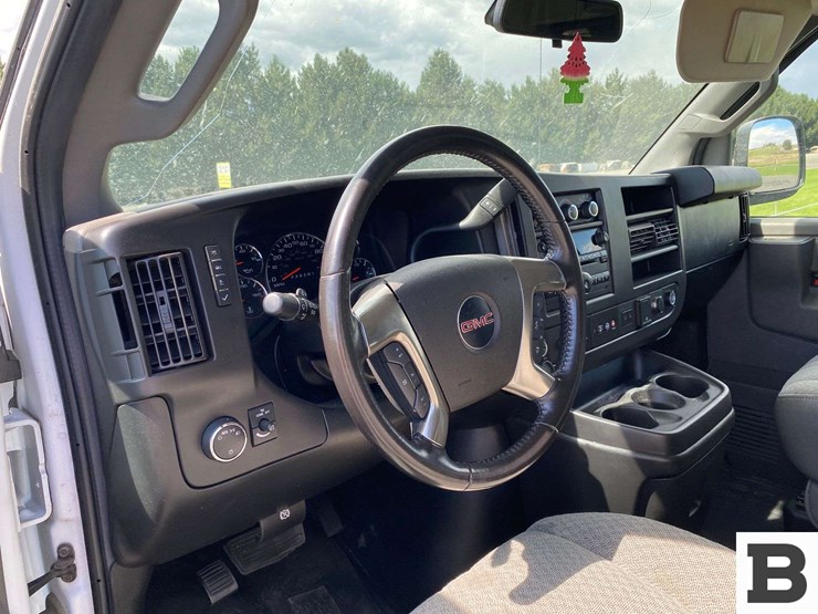 2019-gmc-3500-image-23