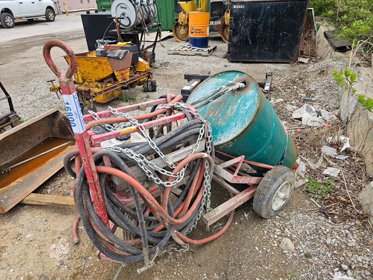 #16800-•-razorback-concrete-power-sprayer-image-6