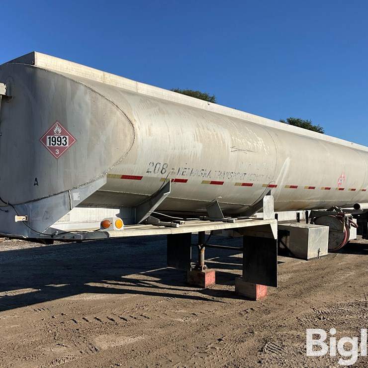 1973 FRUEHAUF TANKER