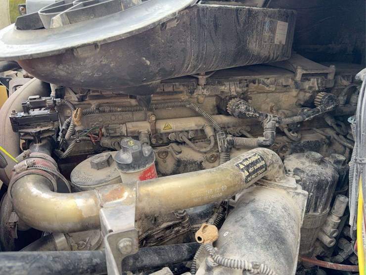 2012-freightliner-cascadia-113-image-50