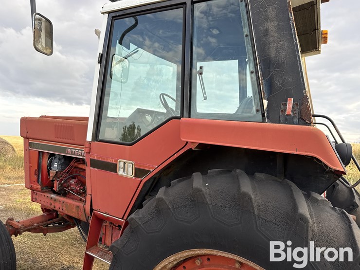 1976-international-1086-image-12