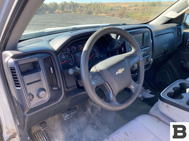 2017-chevrolet-silverado-1500-image-21