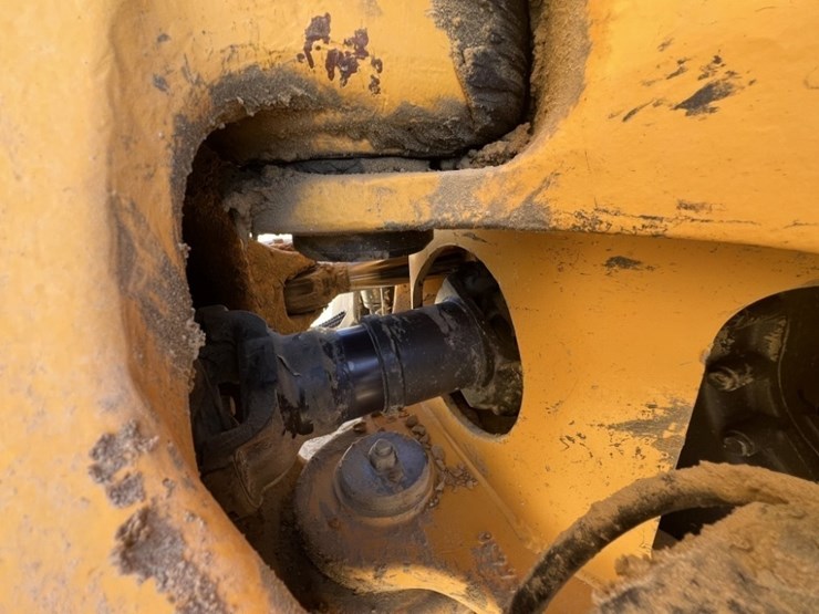 2021-volvo-a60h-image-37