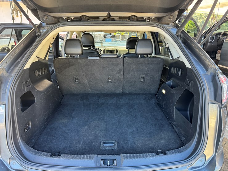 2015-ford-edge-image-3