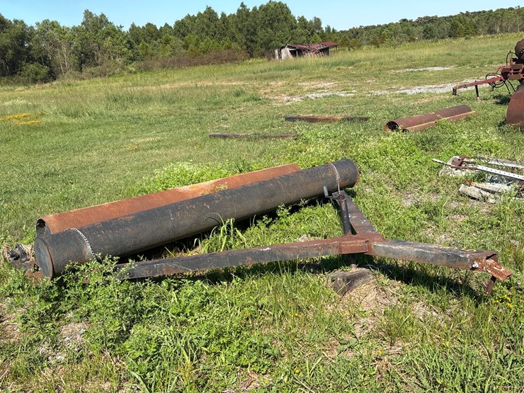 #135-•-lot-with-pull-behind-roller-bar-image-2