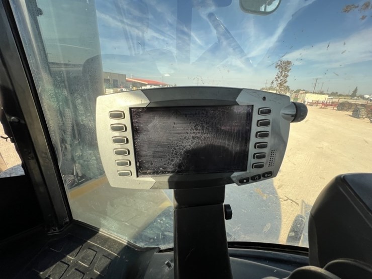 2016-challenger-mt965e-image-45