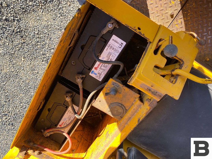 john-deere-555-image-39