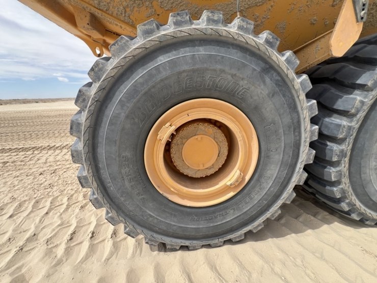 2021-volvo-a60h-image-22