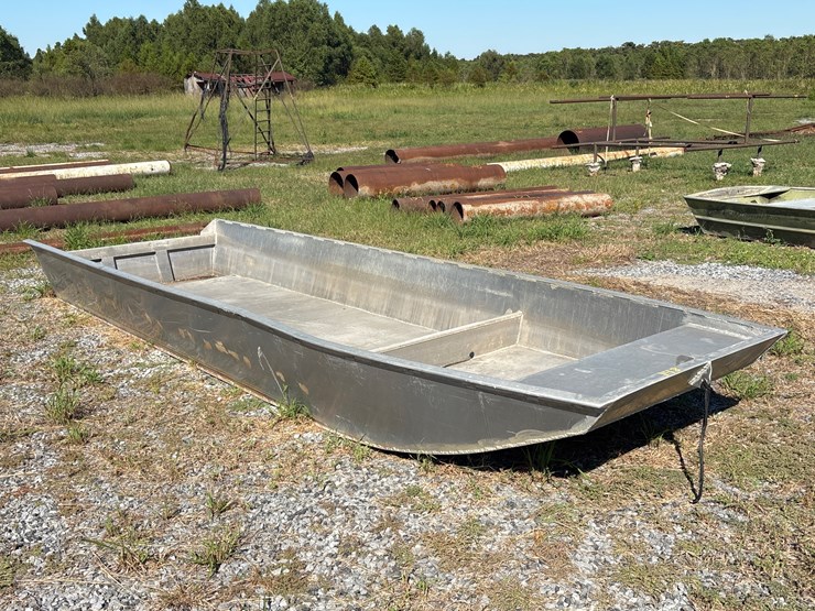 #148-•-alluminum-boat-hull-image-1