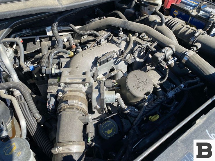 2017-ford-explorer-image-30