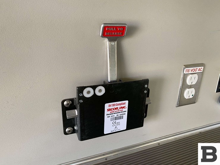 2011-ford-f450-image-30