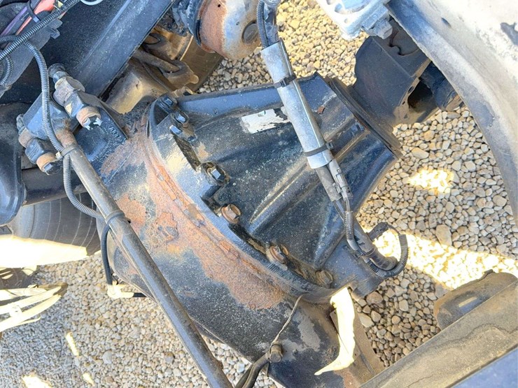 2017-peterbilt-579-image-36