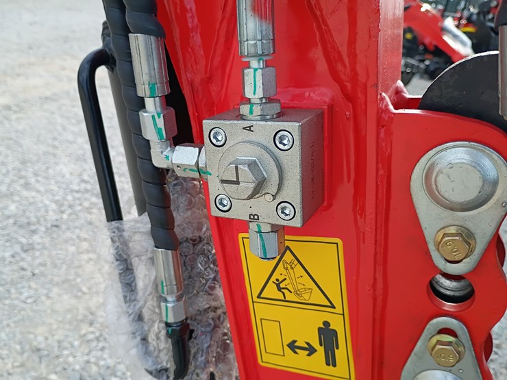 #l57-001-•-2025-tpm-16-mini-excavator-(gasoline)-image-18