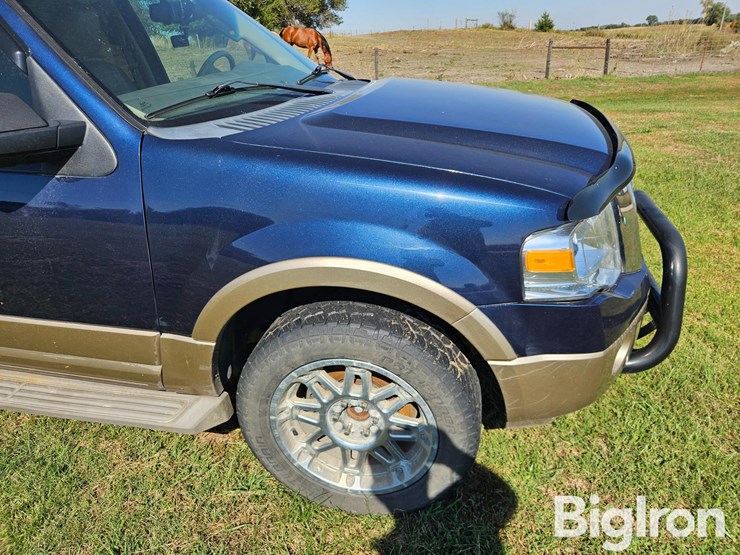 2014-ford-expedition-xlt-image-12