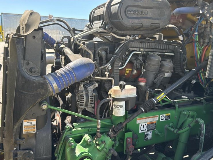 2023-peterbilt-579-image-31