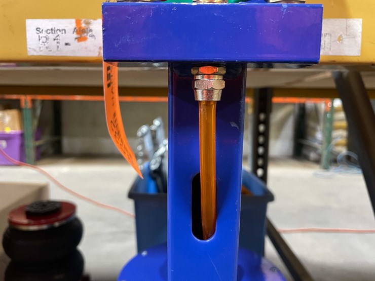 #8532-•-pneumatic-11,000-lb-lift-capacity-air-jack-(pr12)-image-5