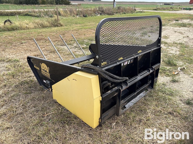 mds-rk-500-skid-steer-bale-shredder-image-7
